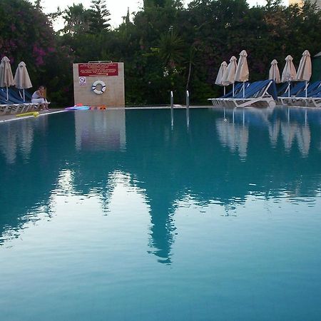 Jasmine Hotel Apartments リマソール エクステリア 写真