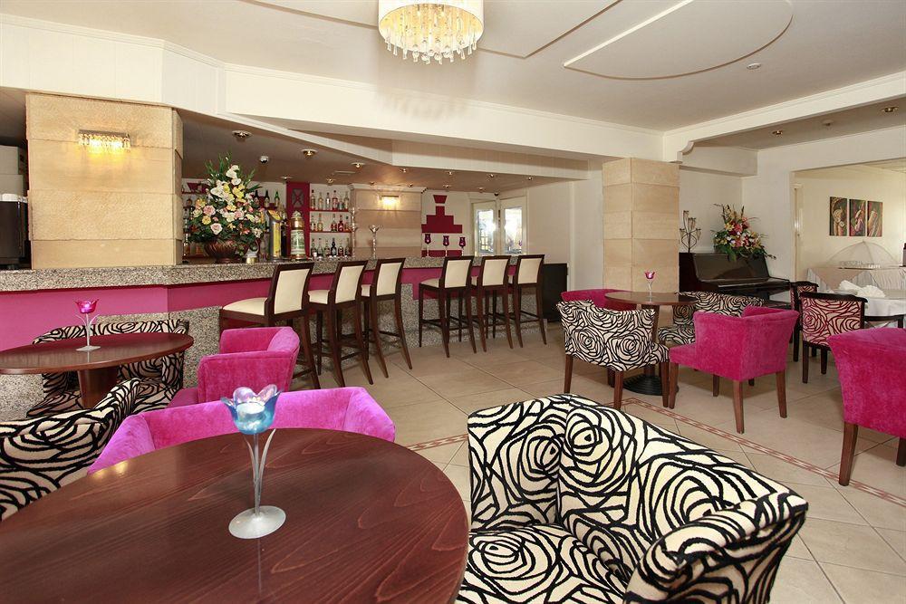 Jasmine Hotel Apartments リマソール エクステリア 写真