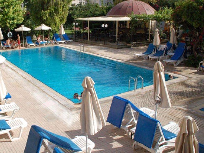 Jasmine Hotel Apartments リマソール エクステリア 写真